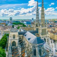 Découvrir Bordeaux : quartiers, vie locale, services indispensables et conseils pratiques