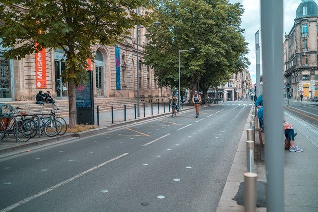 Où travailler le dimanche à Bordeaux ?